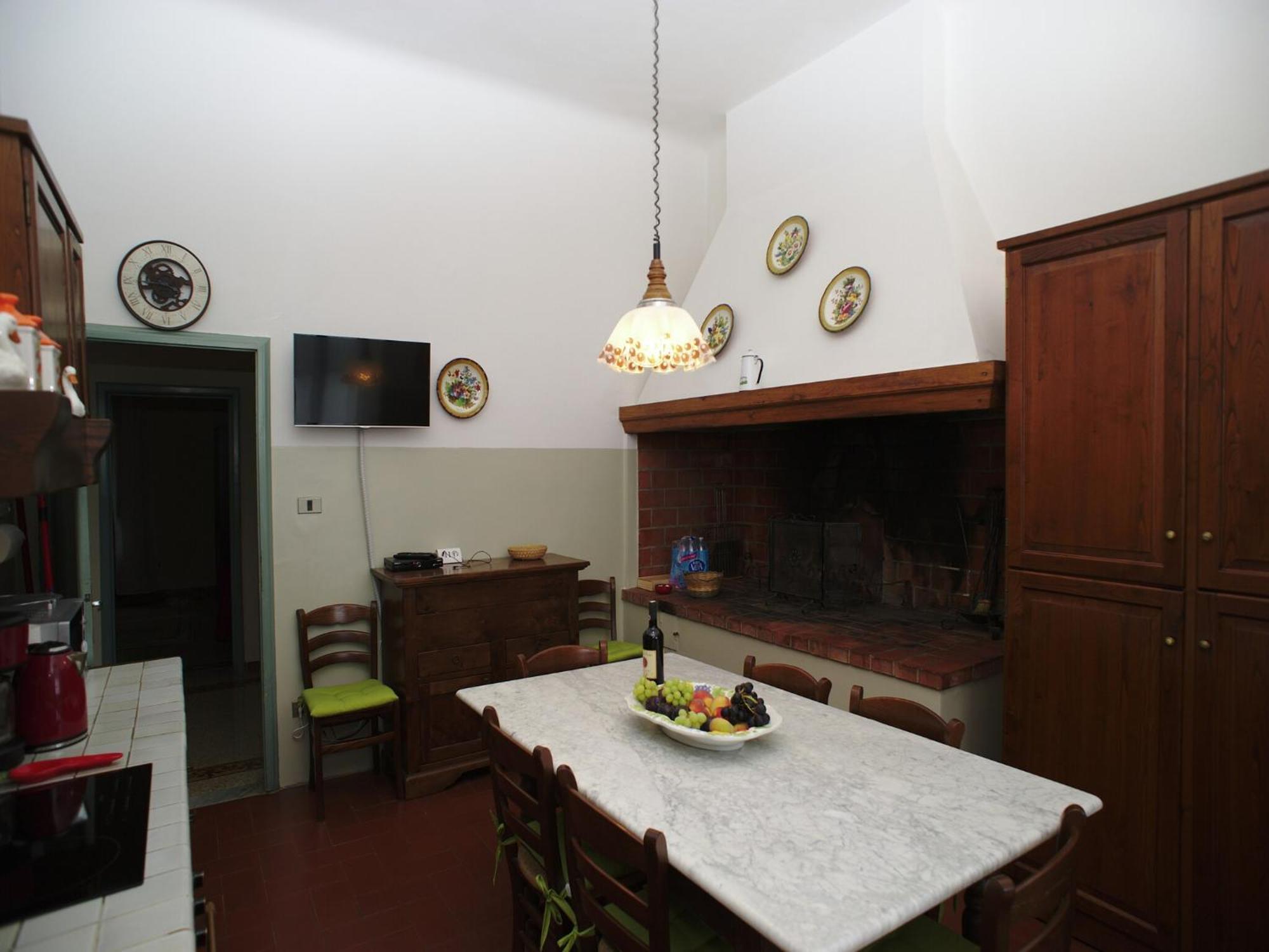 Lovely Holiday Home In Montefiridolfi With Hill View Zewnętrze zdjęcie